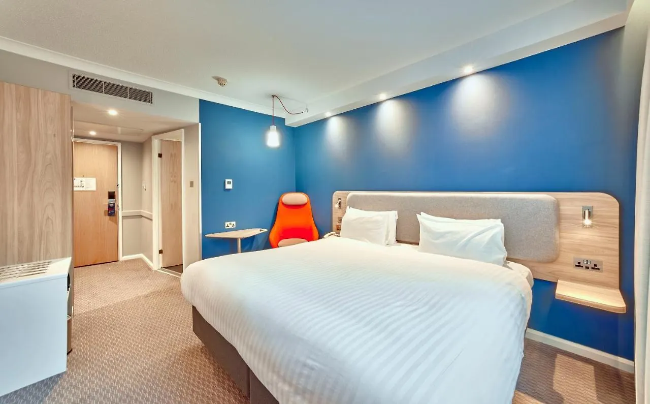 Holiday Inn Express London Stratford By Ihg 3*,