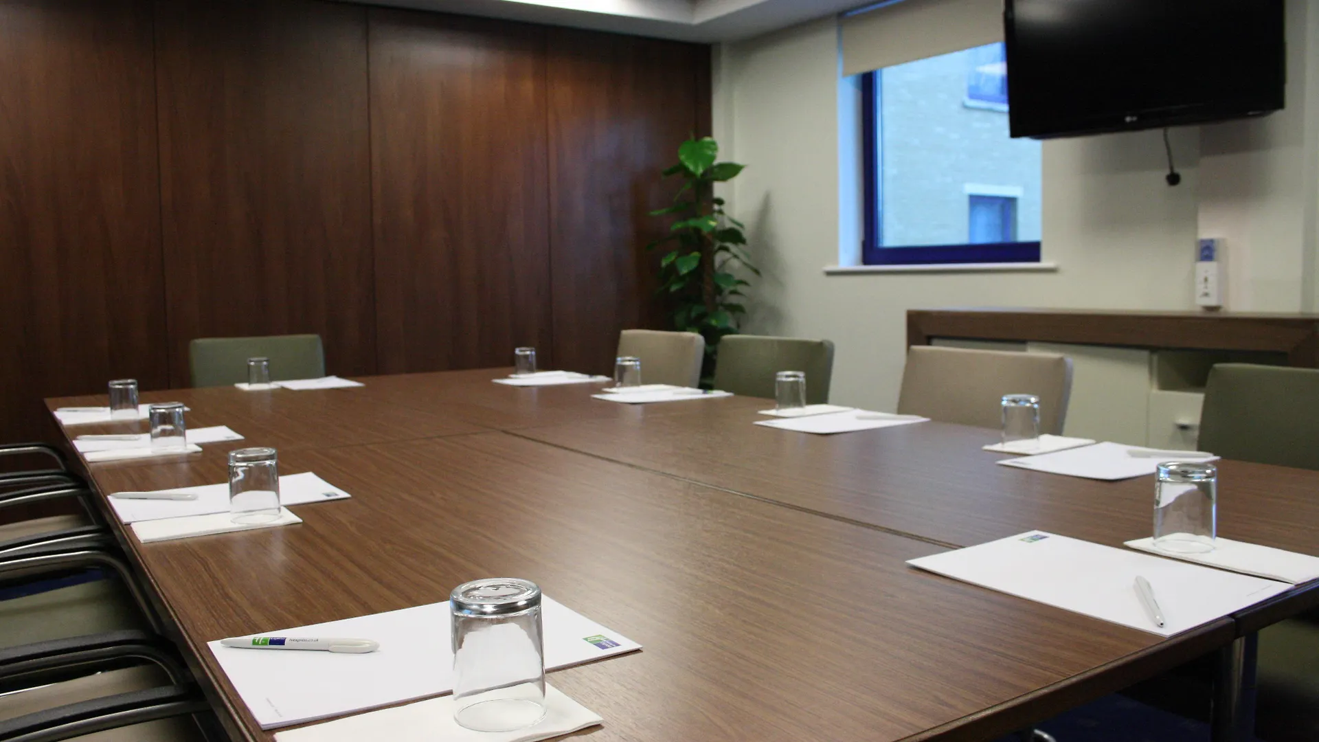 Holiday Inn Express London Stratford By Ihg