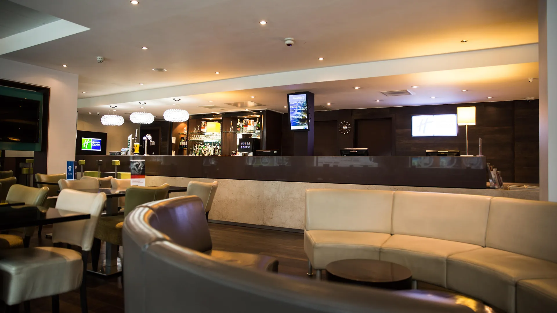 Holiday Inn Express London Stratford By Ihg