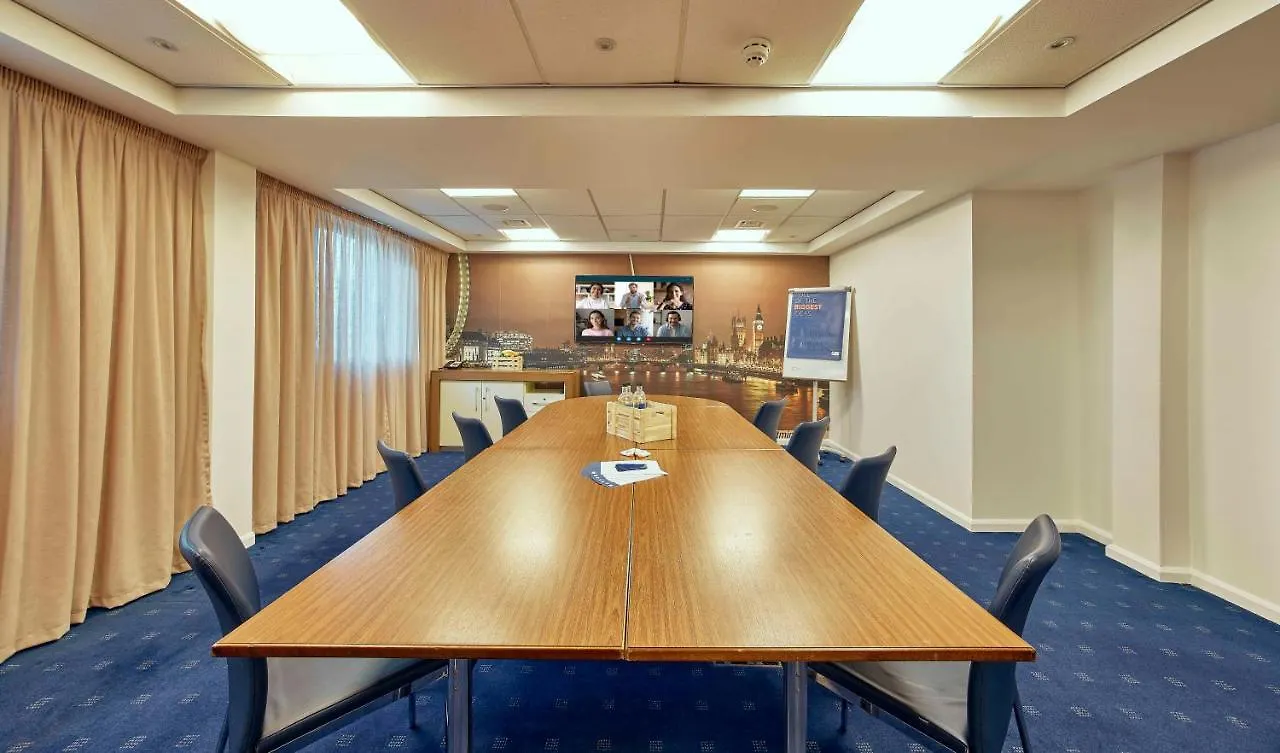 Holiday Inn Express London Stratford By Ihg