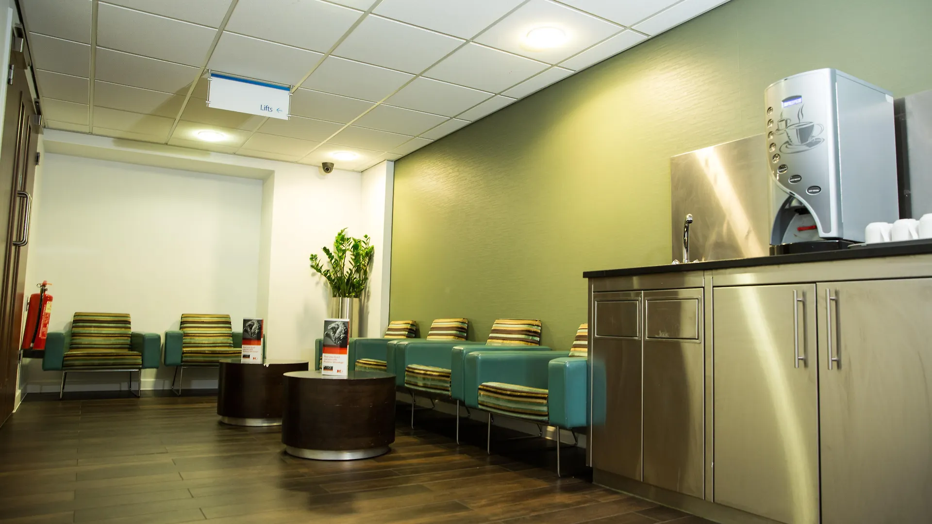 Holiday Inn Express London Stratford By Ihg Hotel